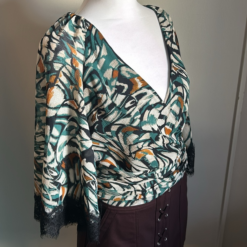 New Anthropologie Lace Trimmed Flutter Sleeve Abstract Chiffon Print Wrap Blouse - Picture 3 of 14